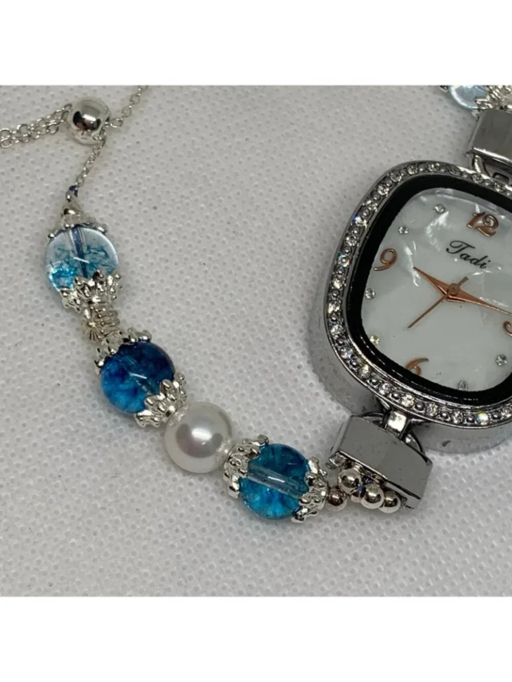 Women’s silver tone watch quartz 31mm mop dial beads adjustable band running